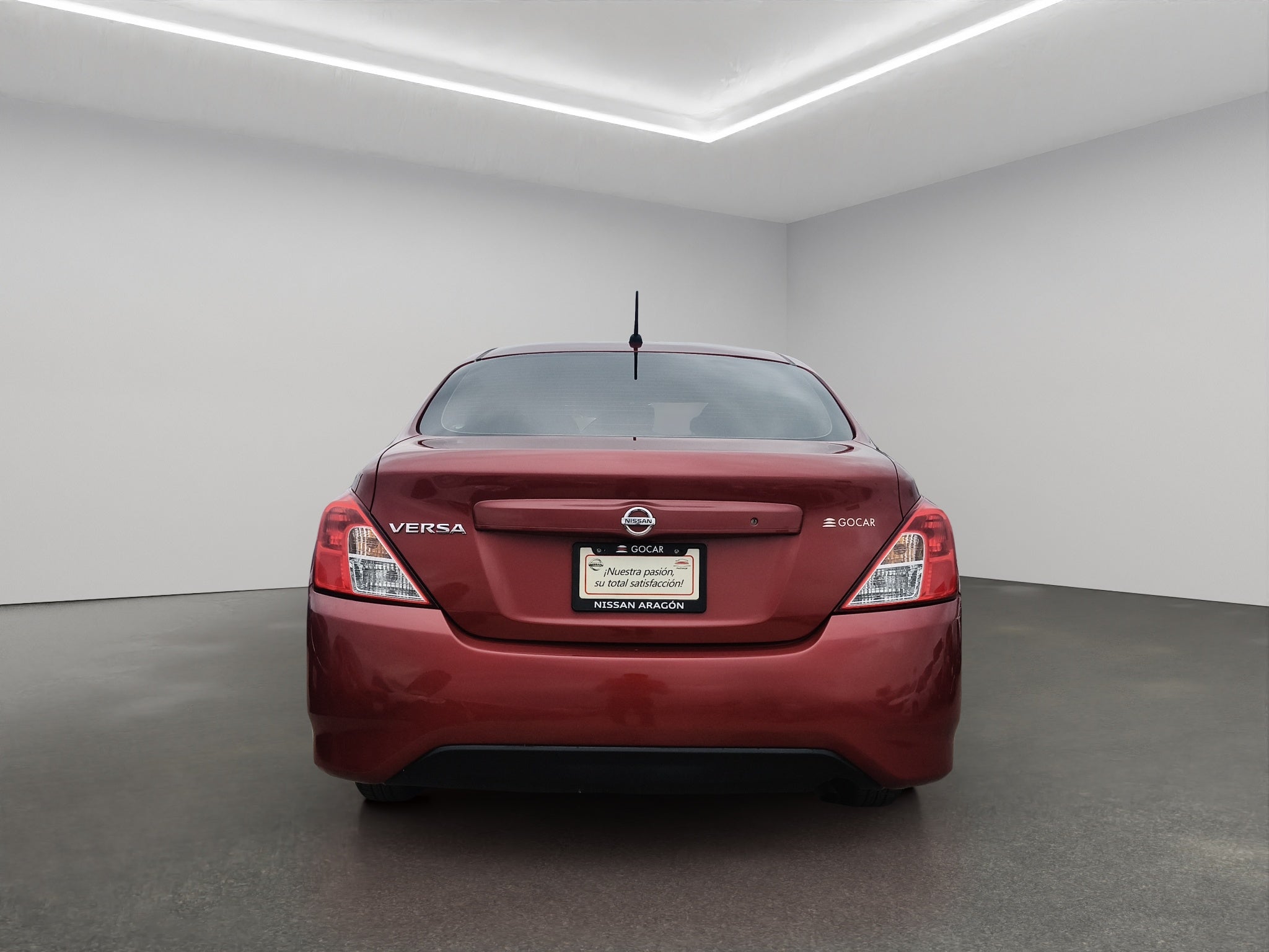 2019 Nissan Versa 4 pts. Sense, TA, a/ac., VE (línea anterior)