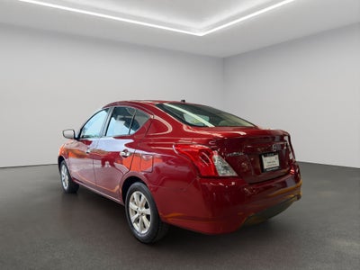 2019 Nissan Versa 4 pts. Sense, TM5, a/ac., VE (línea anterior)