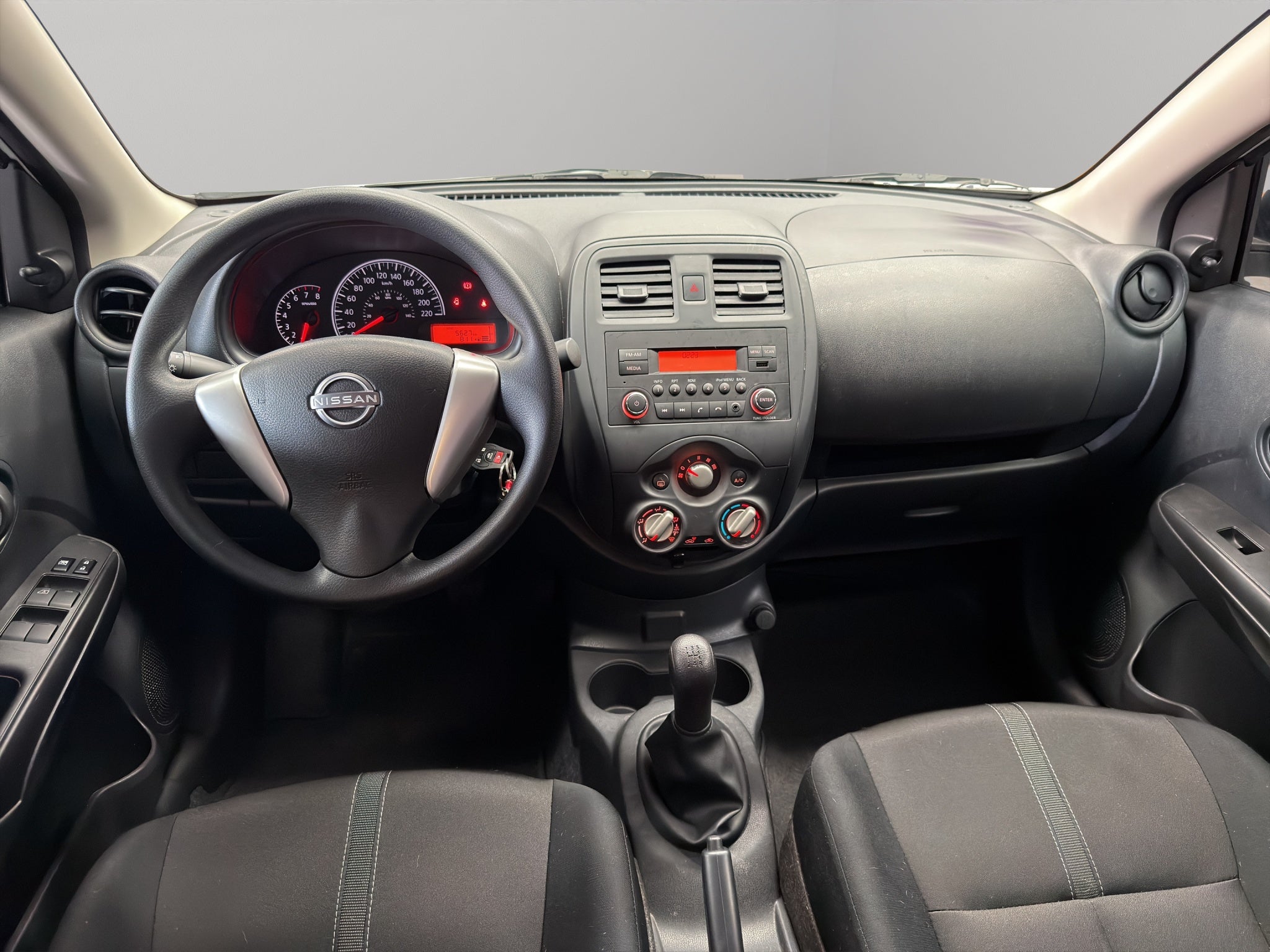 2025 Nissan V-Drive 4 pts. TM5, a/ac., VE, audio, RA-15