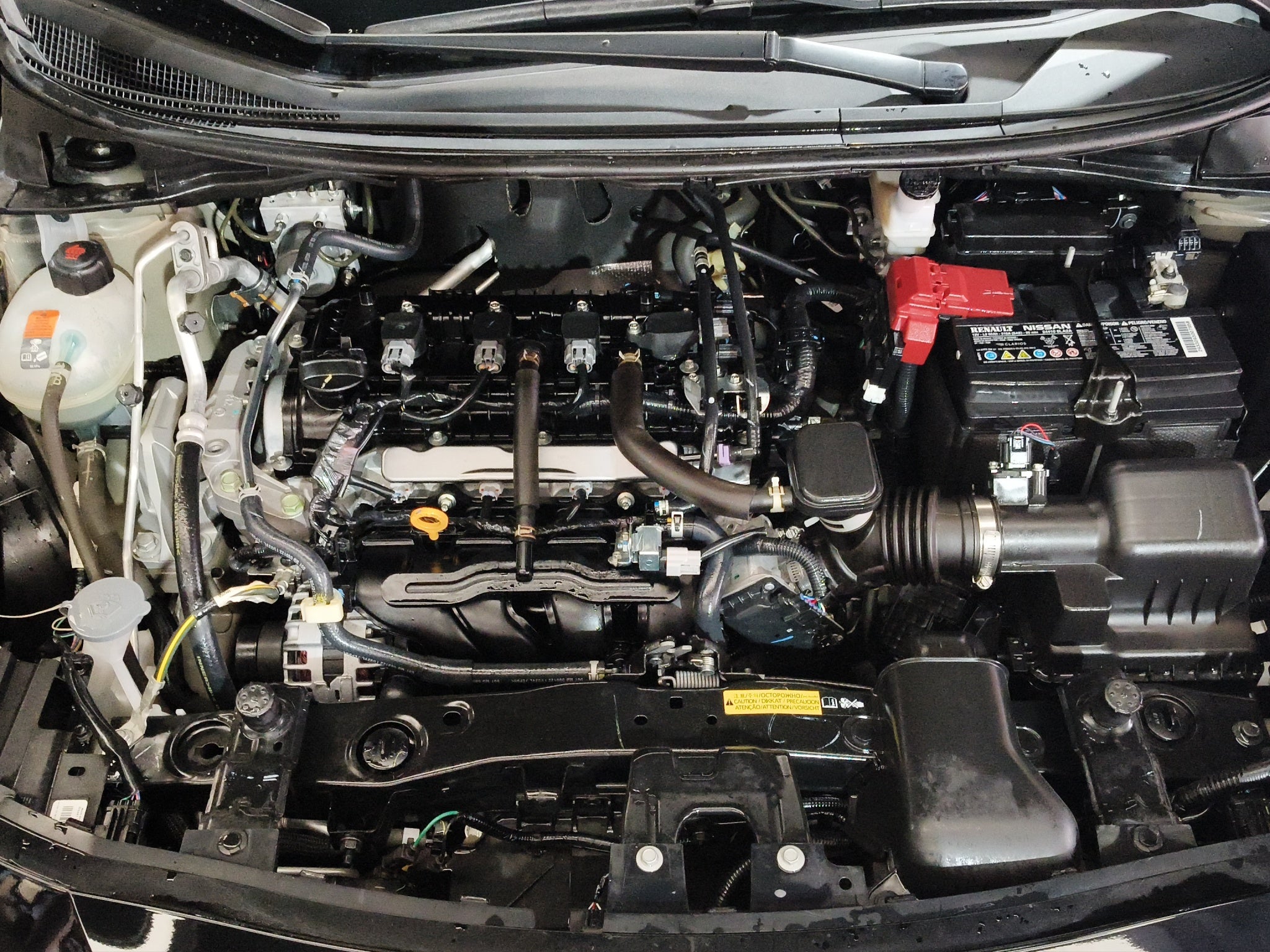 2024 Nissan Versa 4 pts. SR, TA, a/ac. Aut., f. niebla, f. led, spoiler, RA-17