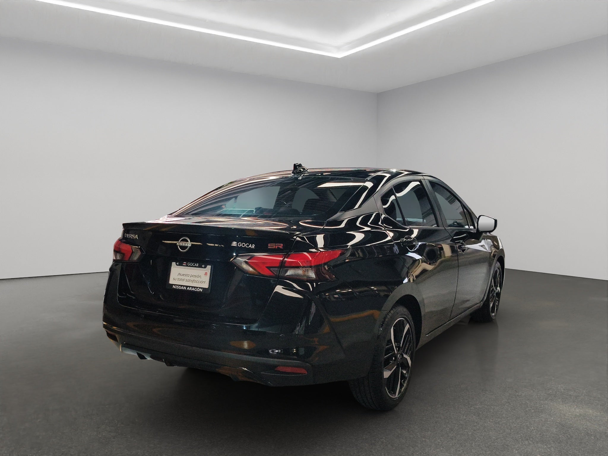 2024 Nissan Versa 4 pts. SR, TA, a/ac. Aut., f. niebla, f. led, spoiler, RA-17