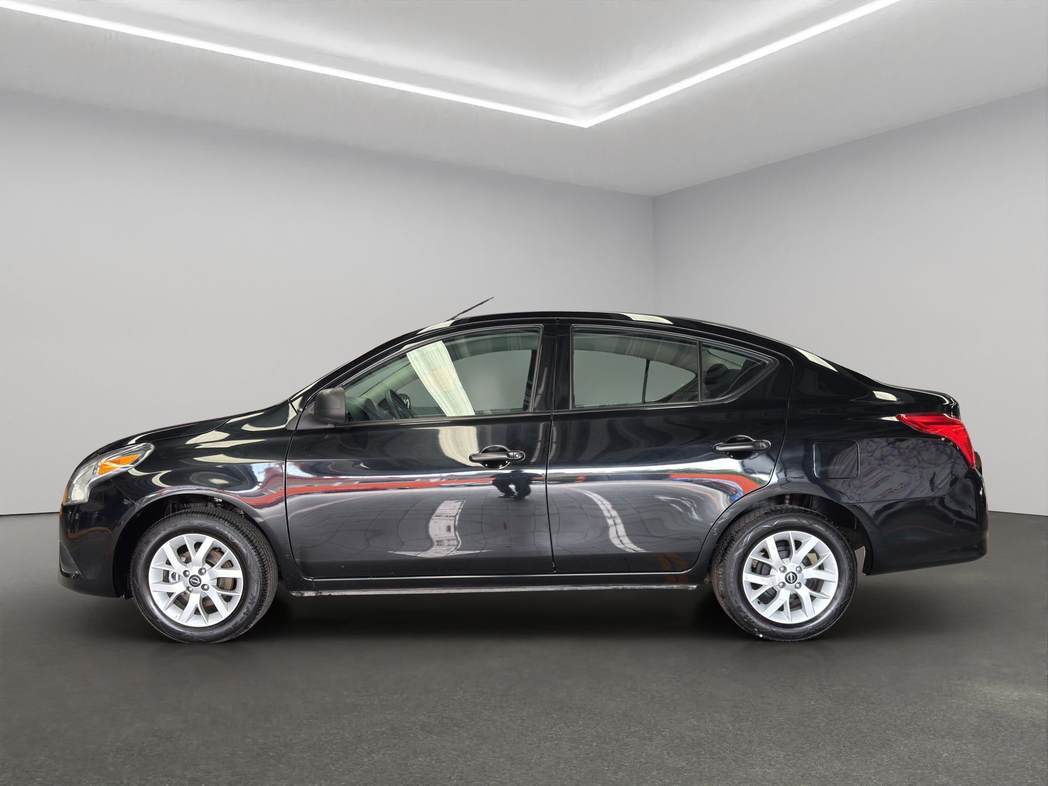 2025 Nissan V-Drive 4 pts. TM5, a/ac., VE, audio, RA-15