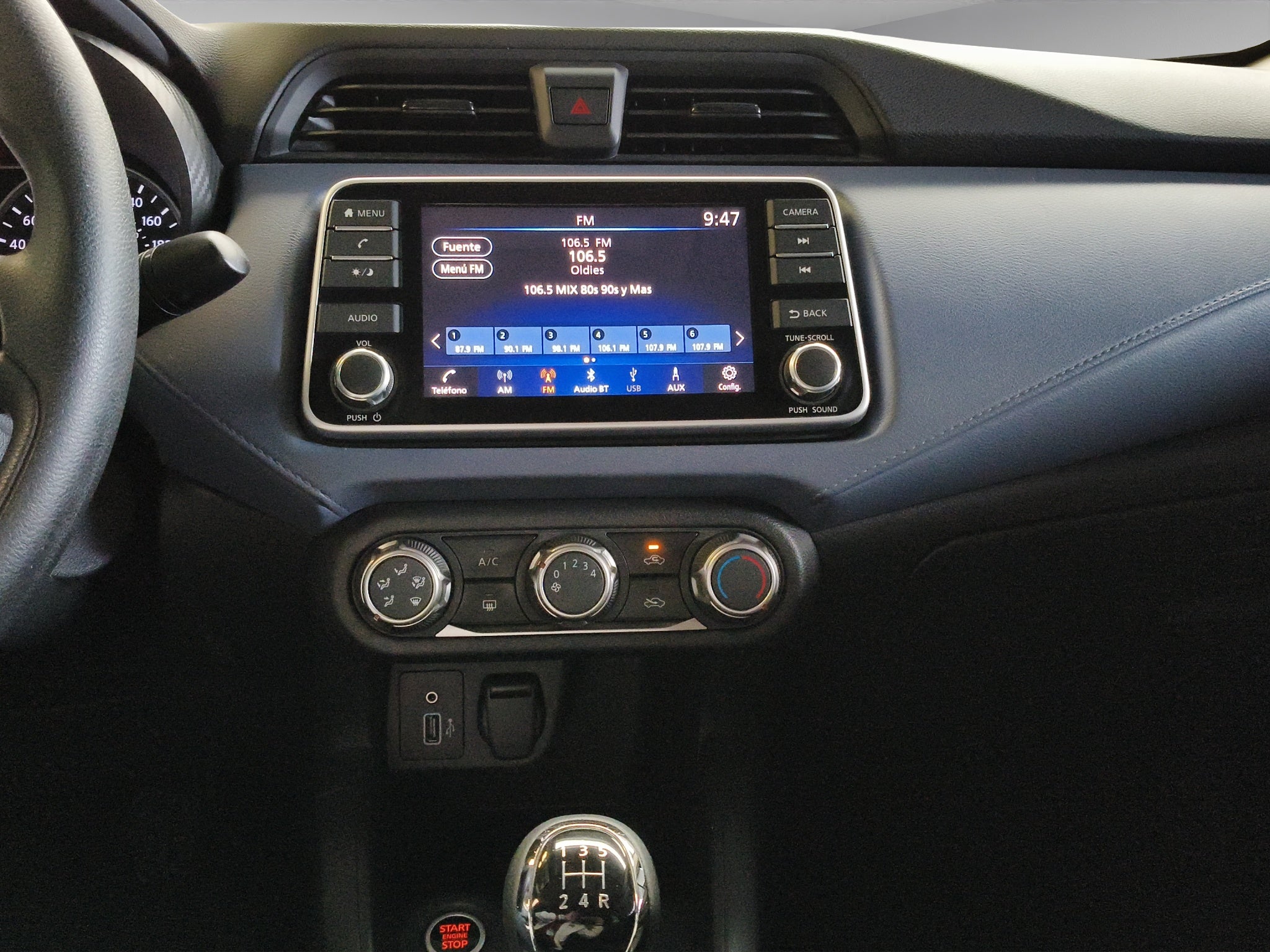 2024 Nissan Versa 4 pts. Advance, TM5, a/ac., f. niebla, RA-16