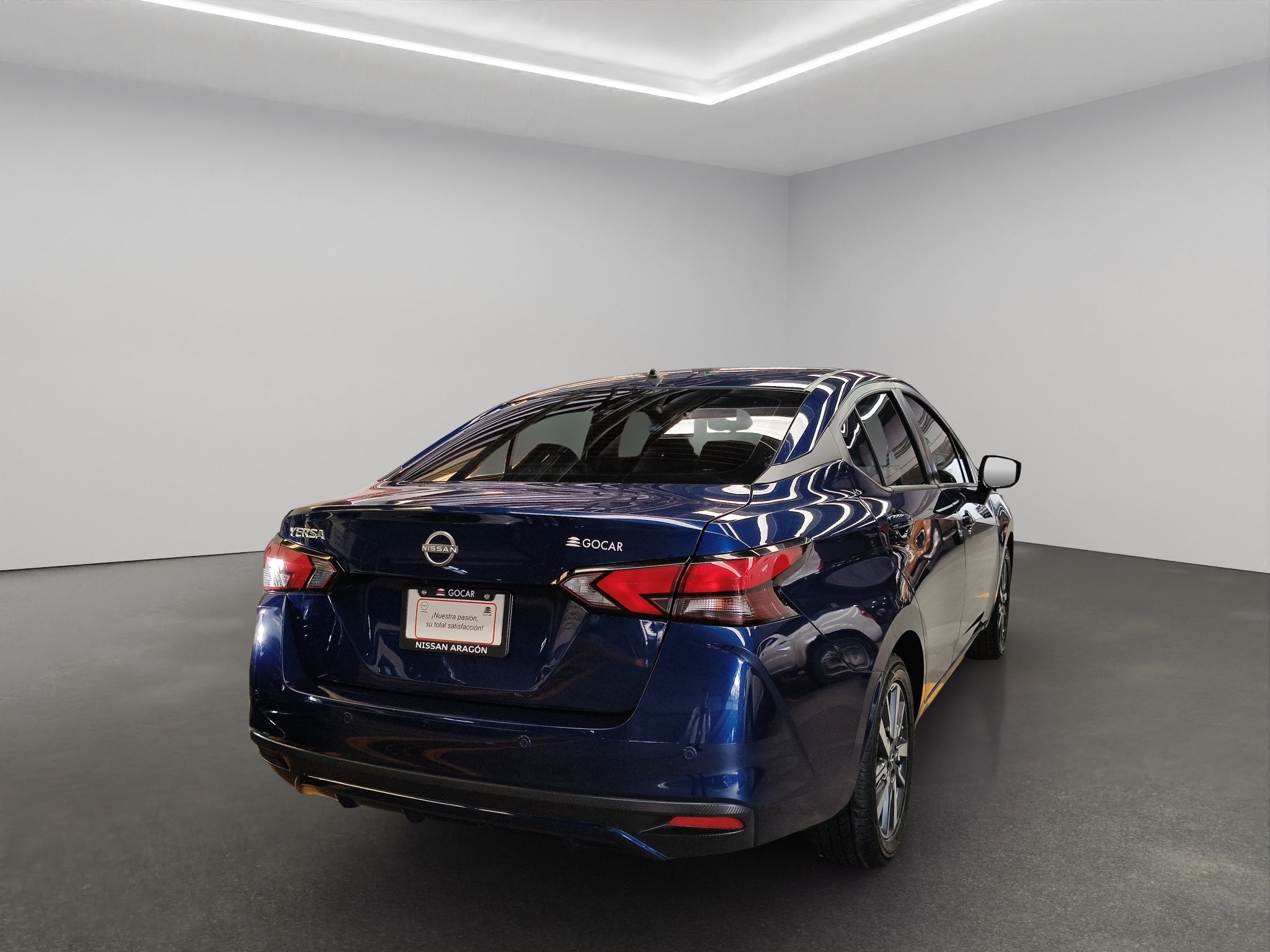 2024 Nissan Versa 4 pts. Advance, TM5, a/ac., f. niebla, RA-16