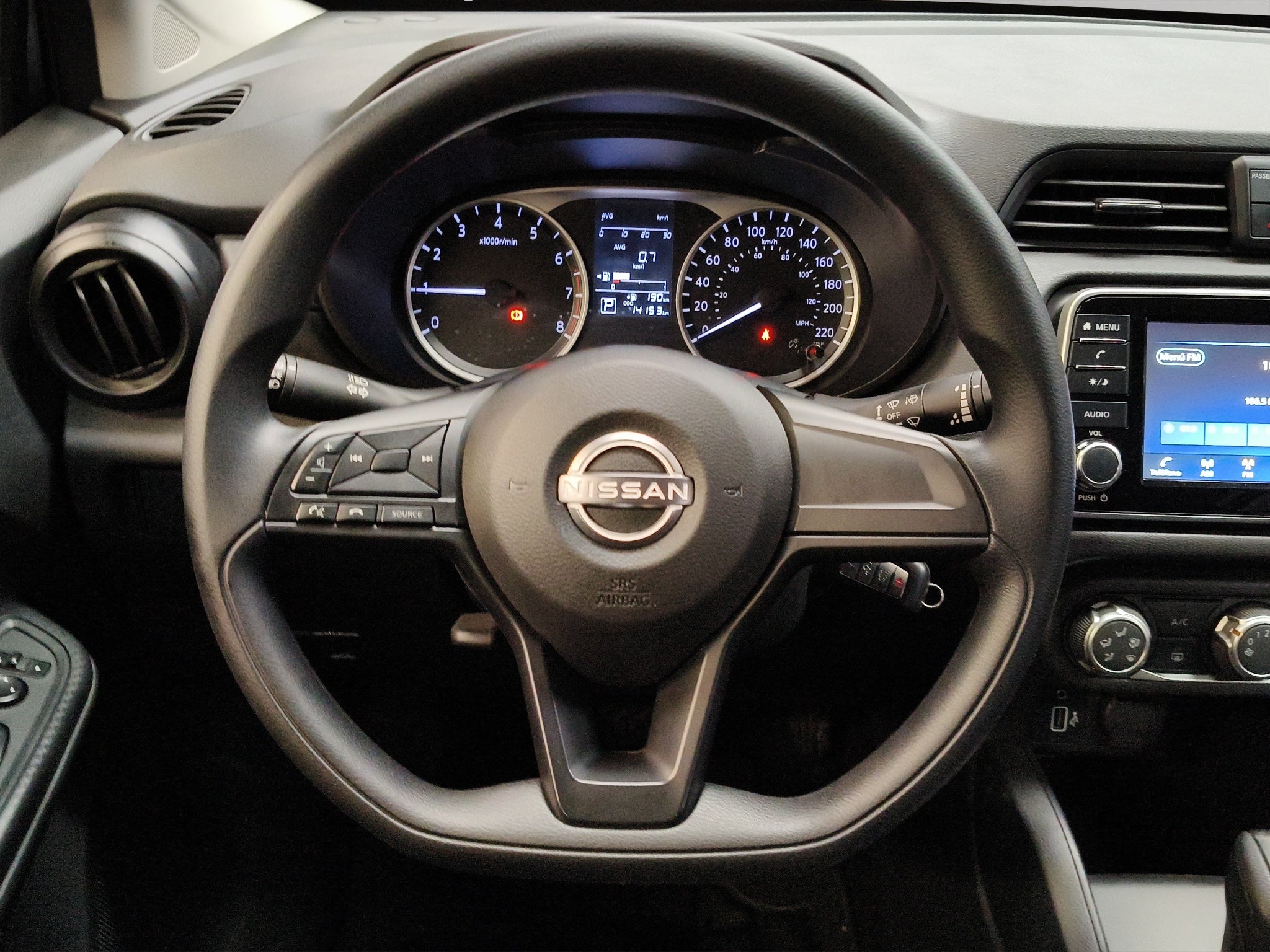 2025 Nissan Versa 4 pts. Sense, CVT, a/ac., R-15 (línea anterior)