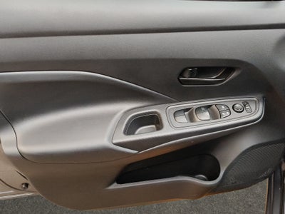 2025 Nissan Versa 4 pts. Sense, CVT, a/ac., R-15 (línea anterior)