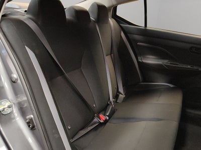 2025 Nissan Versa 4 pts. Sense, CVT, a/ac., R-15 (línea anterior)