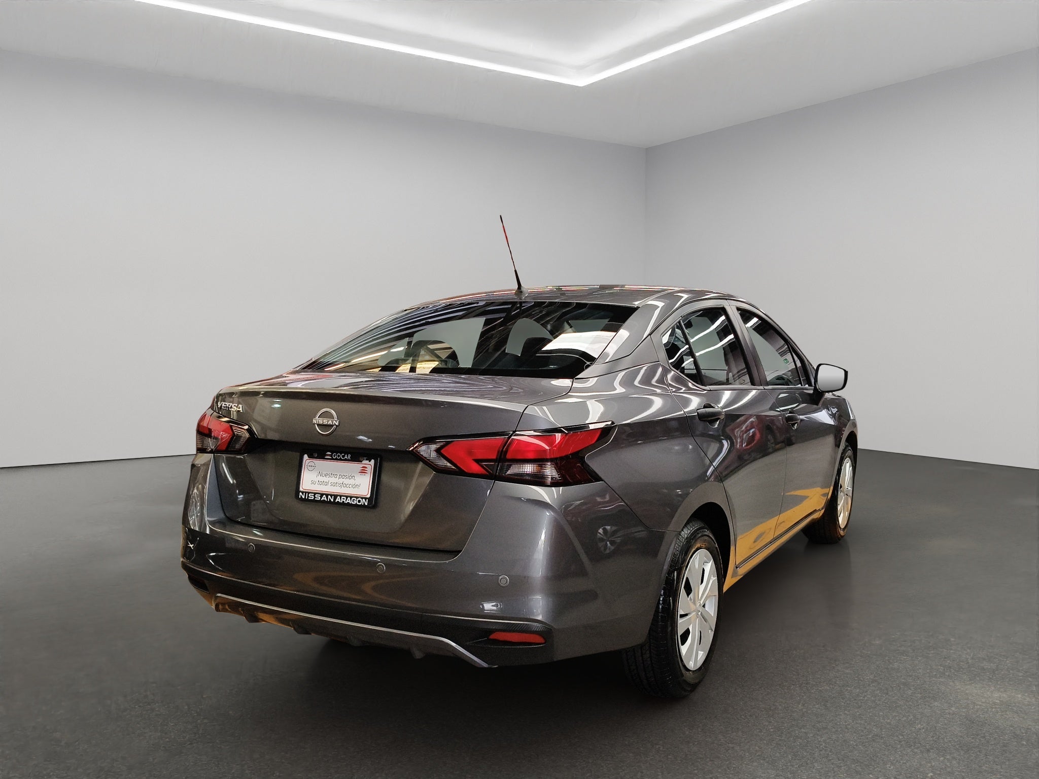 2025 Nissan Versa 4 pts. Sense, CVT, a/ac., R-15 (línea anterior)
