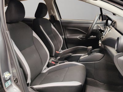2025 Nissan Versa 4 pts. Sense, CVT, a/ac., R-15 (línea anterior)