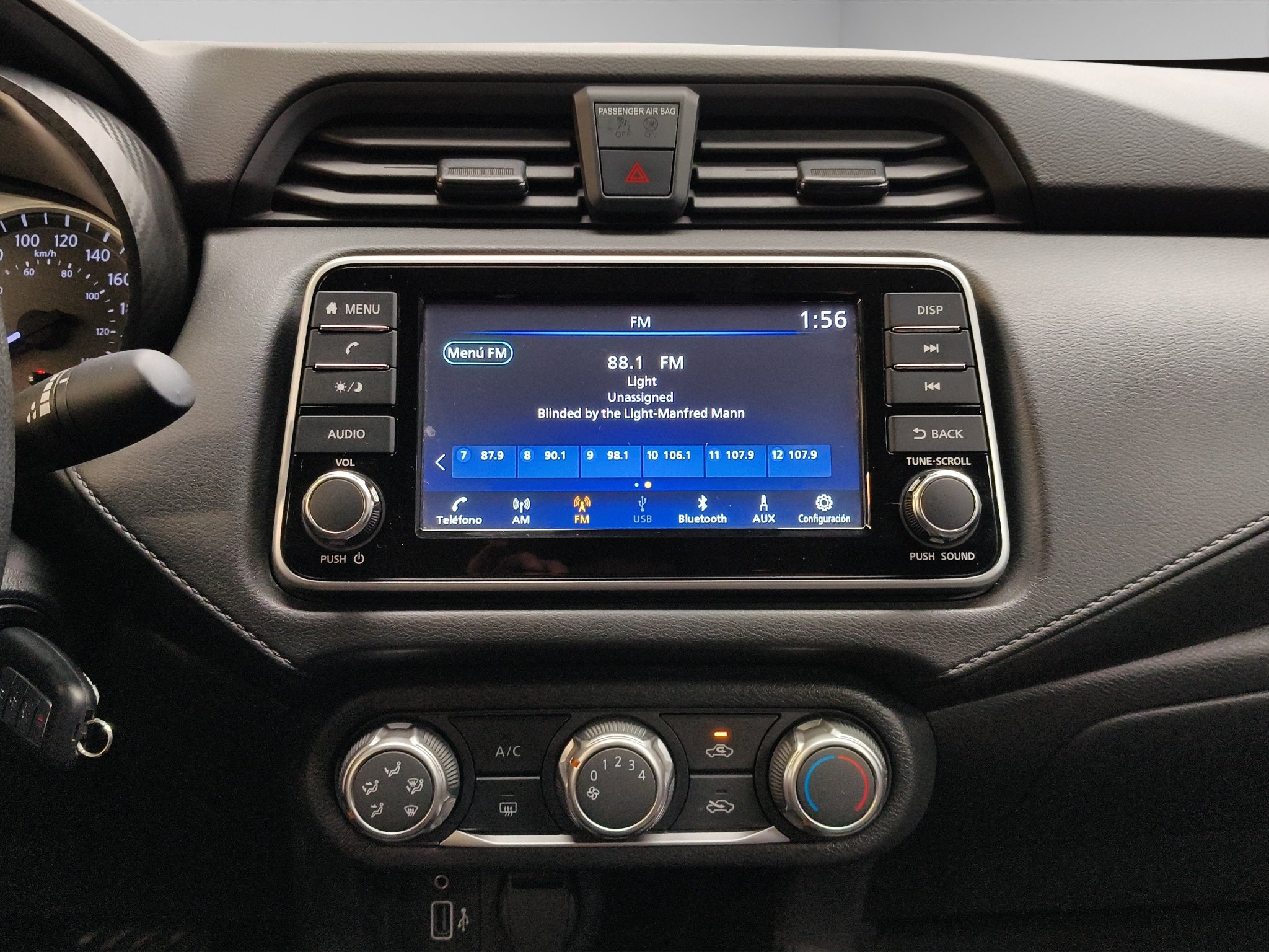 2025 Nissan Versa 4 pts. Sense, CVT, a/ac., R-15 (línea anterior)