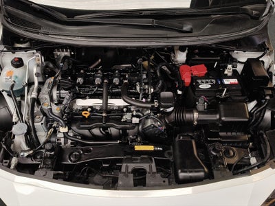2025 Nissan Versa 4 pts. Sense, CVT, a/ac., R-15 (línea anterior)