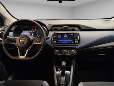 2023 Nissan Versa 4 pts. Advance, CVT, a/ac., f. niebla, RA-16 (cambio de línea)