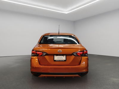 2023 Nissan Versa 4 pts. Advance, CVT, a/ac., f. niebla, RA-16 (cambio de línea)