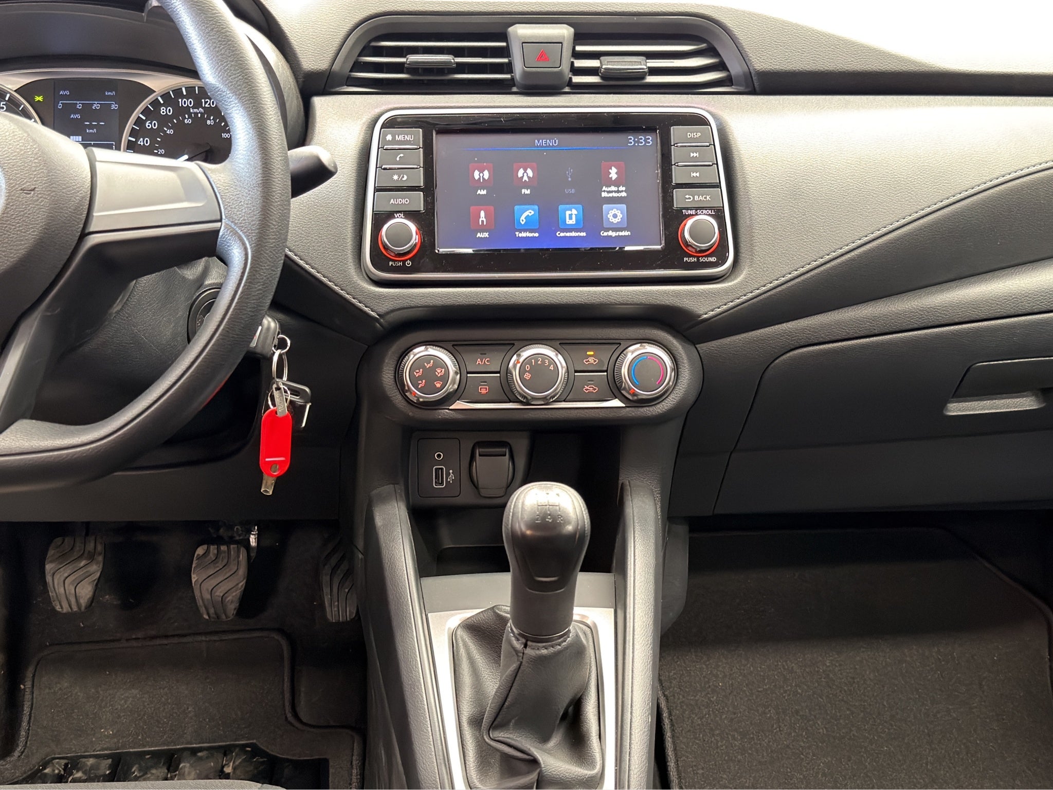 2024 Nissan Versa 4 pts. Sense, TM5, a/ac., R-15