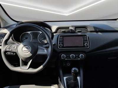 2025 Nissan Versa 4 pts. Sense, TM5, a/ac., R-15 (línea anterior)