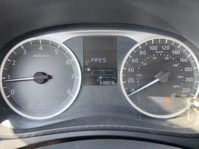 2025 Nissan Versa 4 pts. Sense, TM5, a/ac., R-15 (línea anterior)