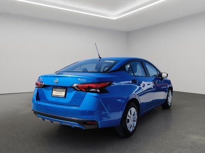 2025 Nissan Versa 4 pts. Sense, TM5, a/ac., R-15 (línea anterior)