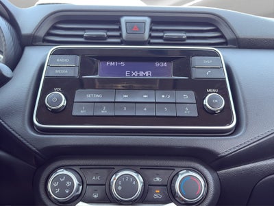 2022 Nissan Versa 4 pts. Sense, CVT, a/ac., VE, R-15 (línea anterior)