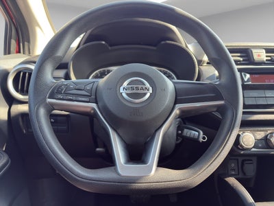 2022 Nissan Versa 4 pts. Sense, CVT, a/ac., VE, R-15 (línea anterior)