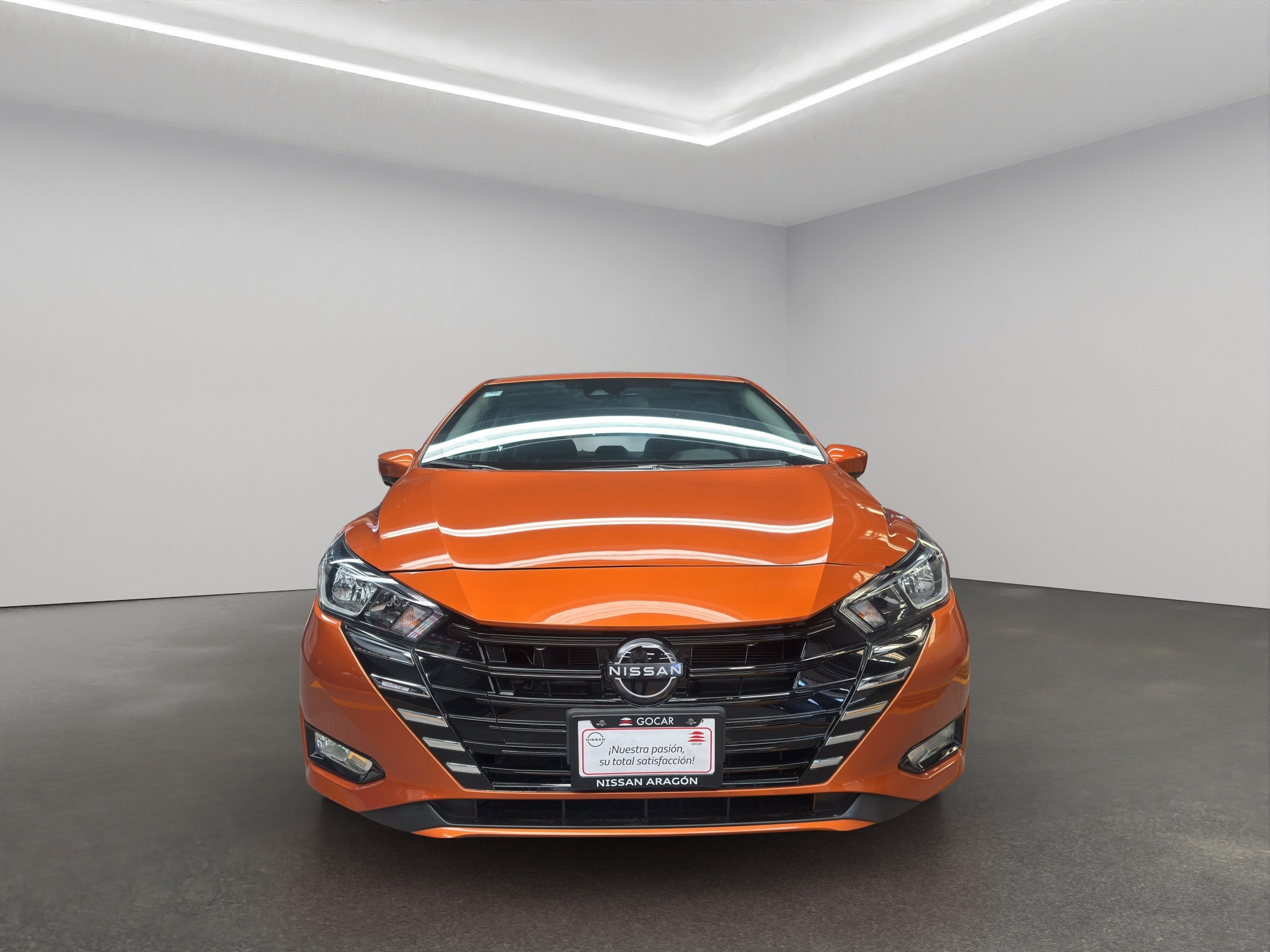 2023 Nissan Versa 4 pts. Advance, CVT, a/ac., R-15 (cambio de línea)