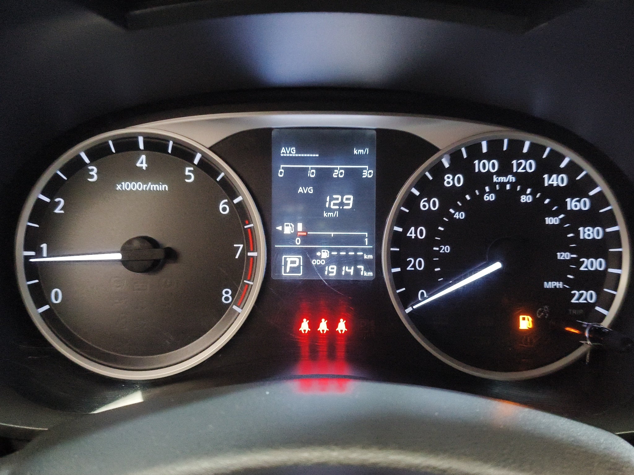 2025 Nissan Versa 4 pts. Sense, CVT, a/ac., R-15 (línea anterior)