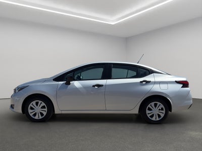 2025 Nissan Versa 4 pta. Sense, CVT, a/ac., R-15