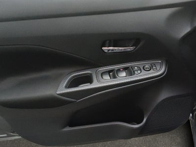 2025 Nissan Versa 4 pts. Advance, CVT, a/ac., f. niebla, RA-16 (línea anterior)