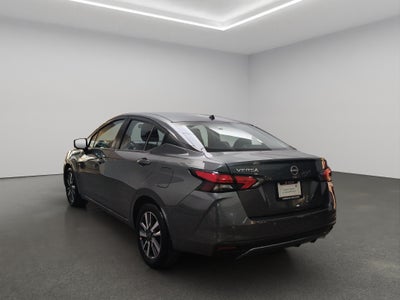 2025 Nissan Versa 4 pts. Advance, CVT, a/ac., f. niebla, RA-16 (línea anterior)