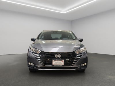2025 Nissan Versa 4 pts. Advance, CVT, a/ac., f. niebla, RA-16 (línea anterior)