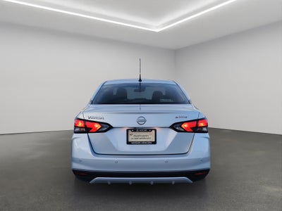 2025 Nissan Versa 4 pts. Advance, TM5, a/ac., f. niebla, RA-16 (línea anterior)