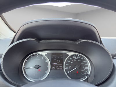 2025 Nissan Versa 4 pts. Sense, CVT, a/ac., R-15