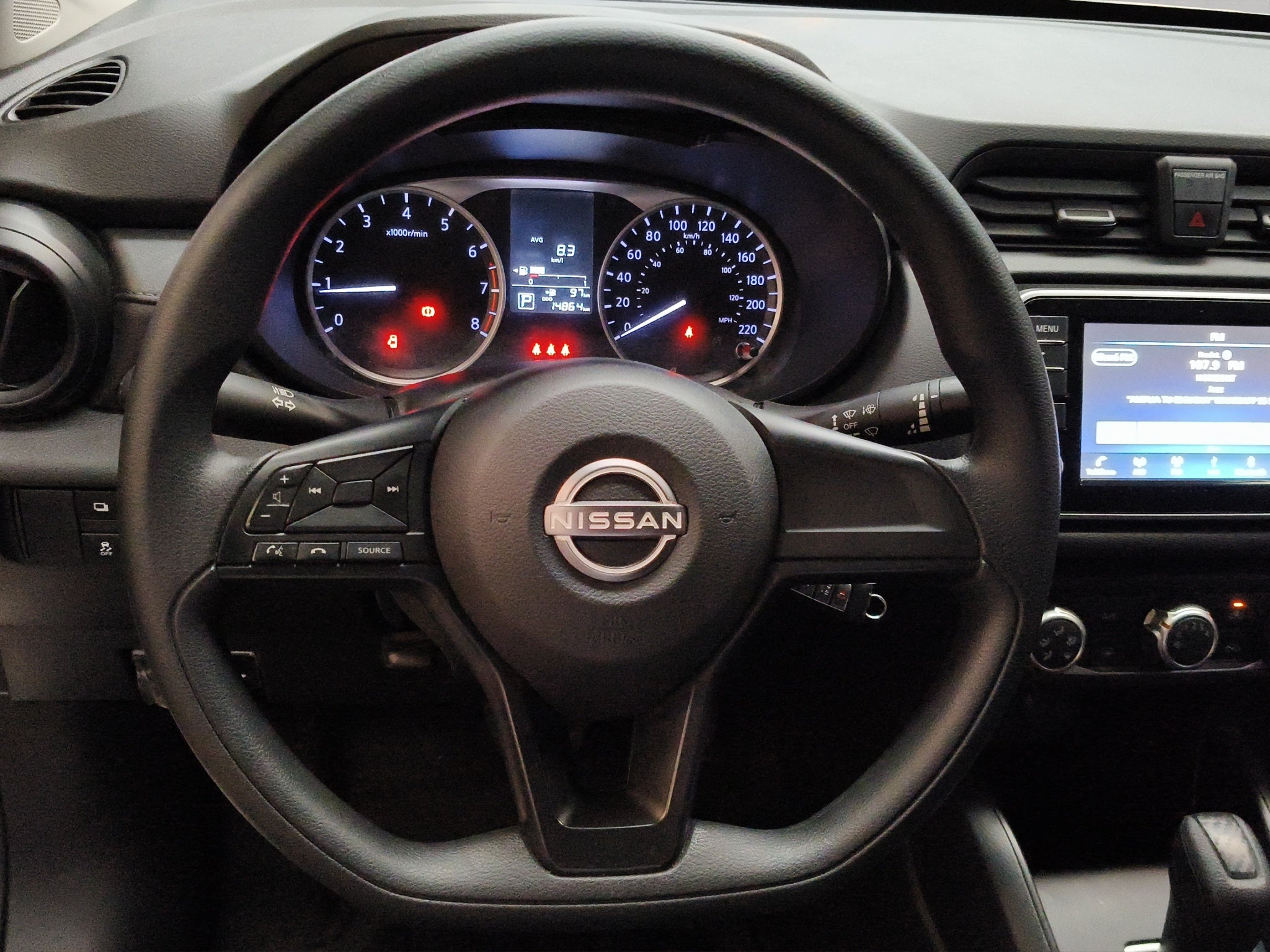 2025 Nissan Versa 4 pts. Sense, CVT, a/ac., R-15 (línea anterior)