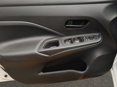 2025 Nissan Versa 4 pts. Sense, CVT, a/ac., R-15 (línea anterior)
