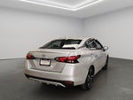 2025 Nissan Versa 4 pts. Exclusive, TA, a/ac. Aut., piel, f. niebla, f. led, RA-17 (línea anterior)