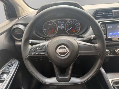 2024 Nissan Versa 4 pts. Sense, TM5, a/ac., R-15