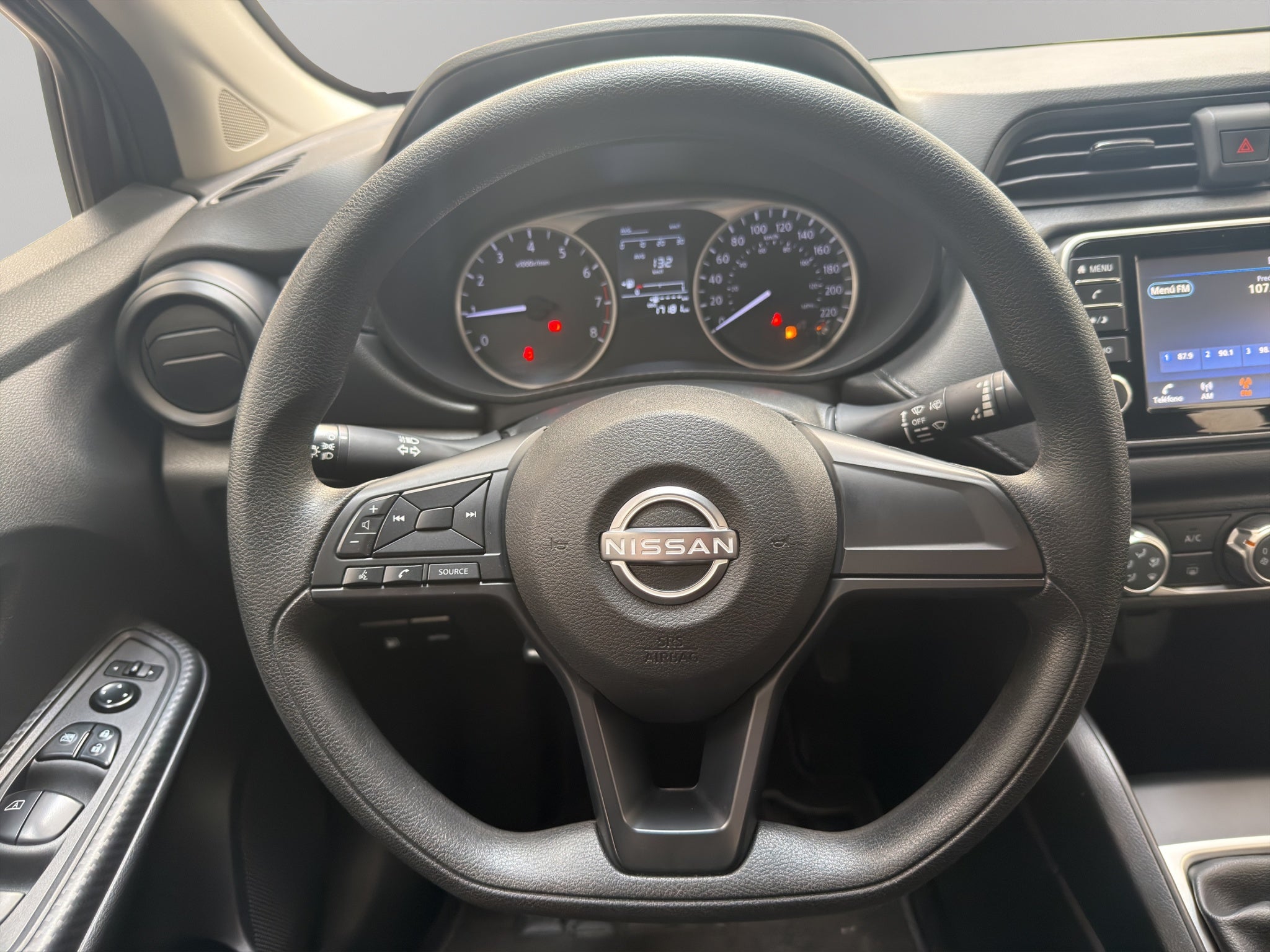 2024 Nissan Versa 4 pts. Sense, TM5, a/ac., R-15