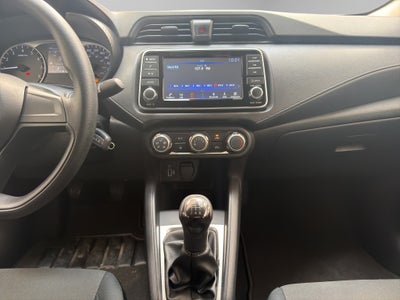 2024 Nissan Versa 4 pts. Sense, TM5, a/ac., R-15