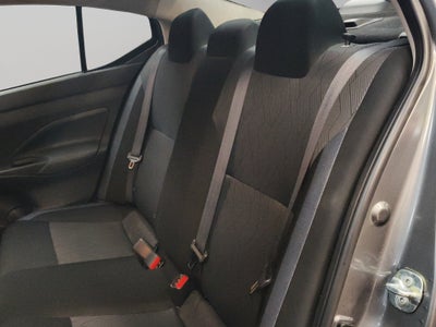 2023 Nissan Versa 4 pts. Advance, TM5, a/ac., f. niebla, RA-16 (cambio de línea)