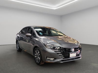 2023 Nissan Versa 4 pts. Advance, TM5, a/ac., f. niebla, RA-16 (cambio de línea)