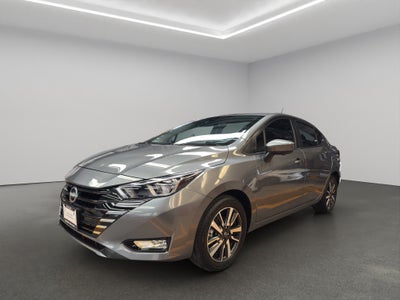 2025 Nissan Versa 4 pts. Advance, TM5, a/ac., f. niebla, RA-16