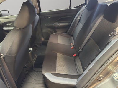 2025 Nissan Versa 4 pts. Advance, TM5, a/ac., f. niebla, RA-16