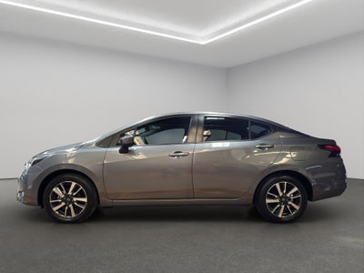 2025 Nissan Versa 4 pts. Advance, TM5, a/ac., f. niebla, RA-16