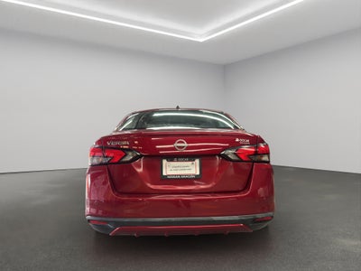 2023 Nissan Versa 4 pts. Sense, CVT, a/ac., R-15 (cambio de línea)