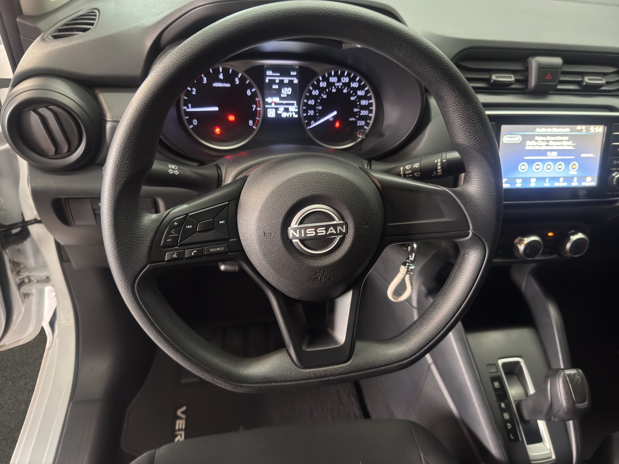2024 Nissan Versa 4 pts. Sense, CVT, a/ac., R-15