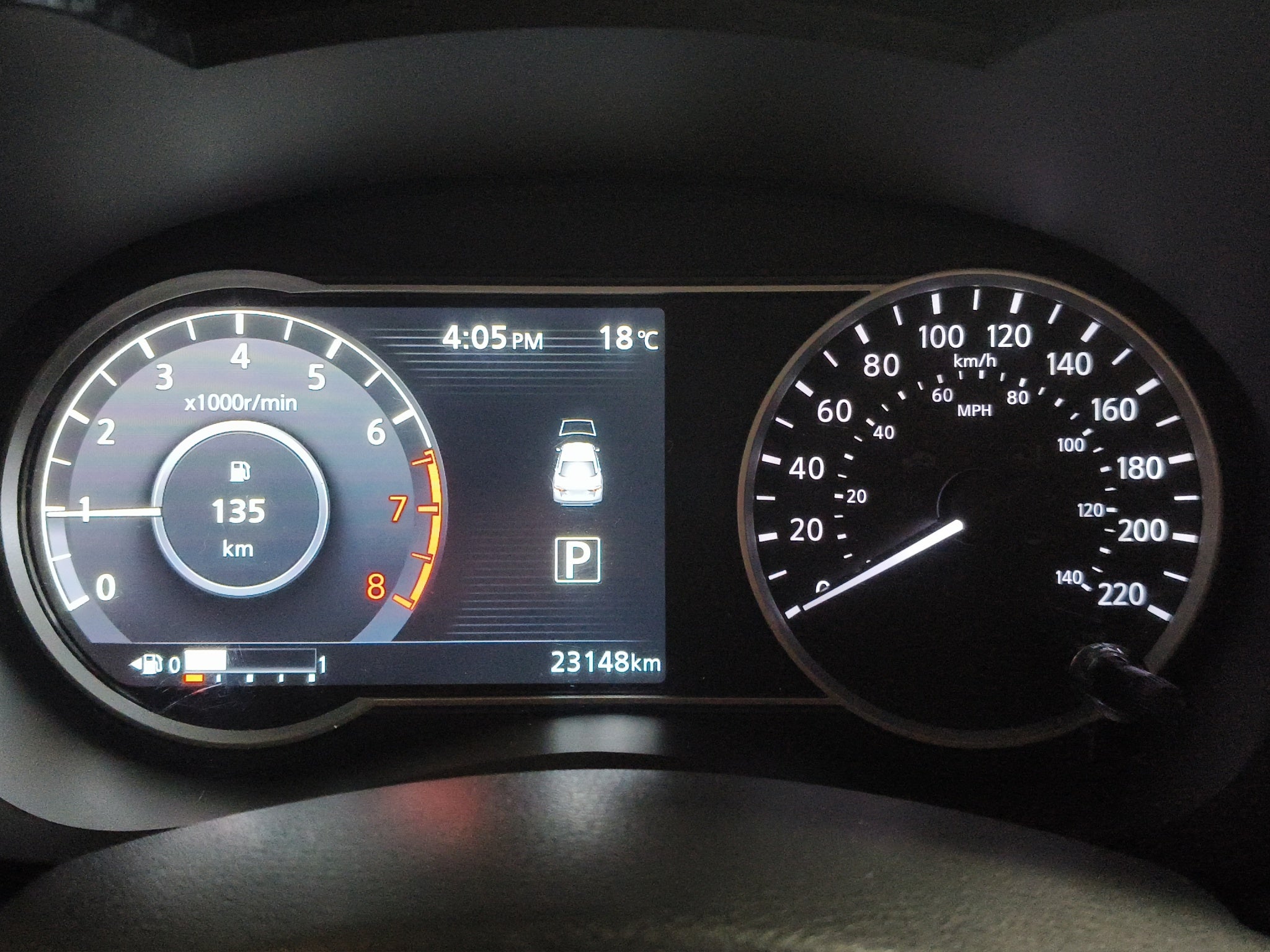 2024 Nissan Versa 4 pts. Advance, CVT, a/ac., f. niebla, RA-16