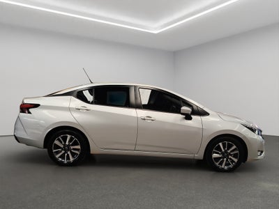 2024 Nissan Versa 4 pts. Advance, CVT, a/ac., f. niebla, RA-16