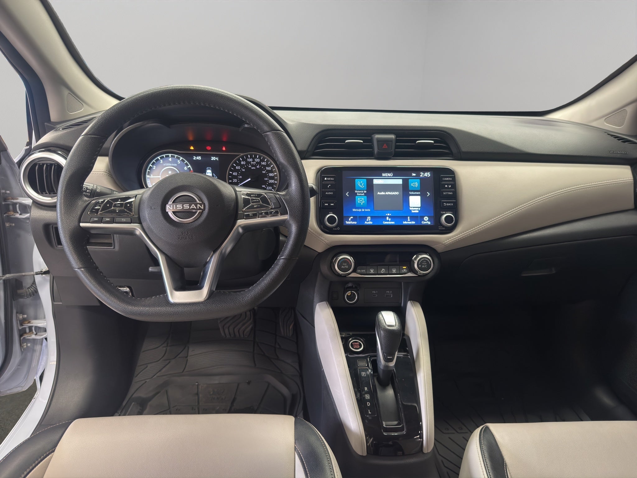 2024 Nissan Versa 4 pts. Exclusive, TA, a/ac. Aut., piel, f. niebla, f. led, RA-17