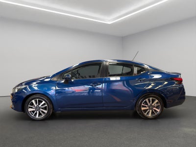 2021 Nissan Versa 4 pts. Advance, TM5, a/ac., VE, f. niebla, RA-16