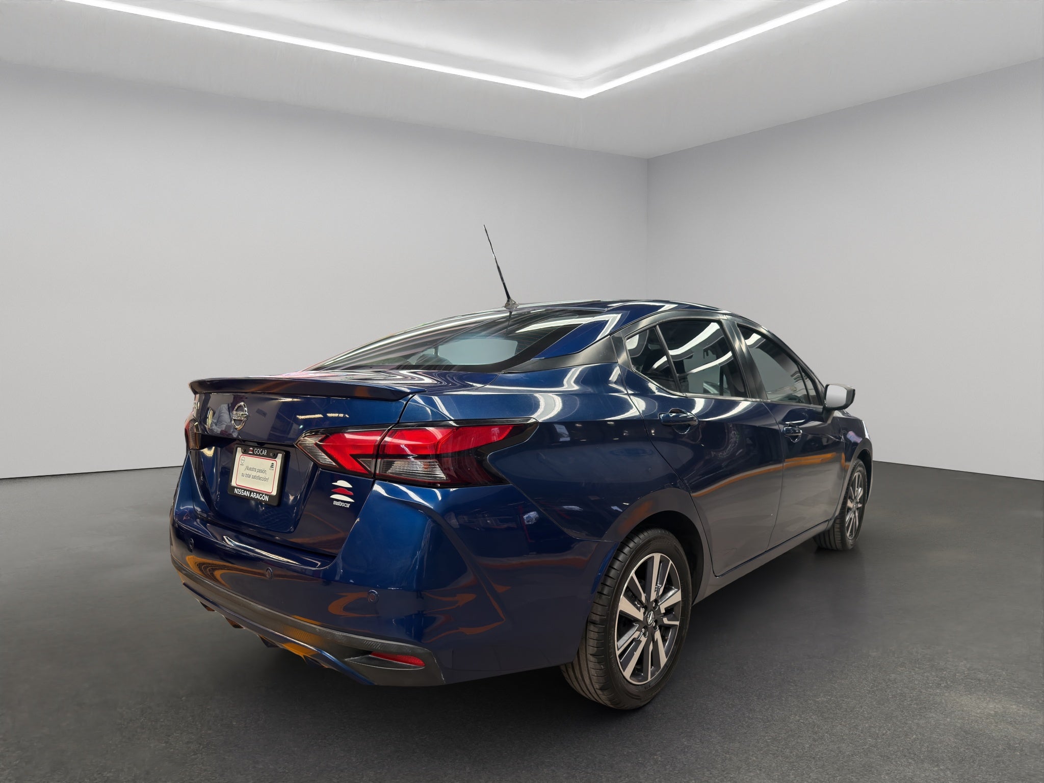 2021 Nissan Versa 4 pts. Advance, TM5, a/ac., VE, f. niebla, RA-16