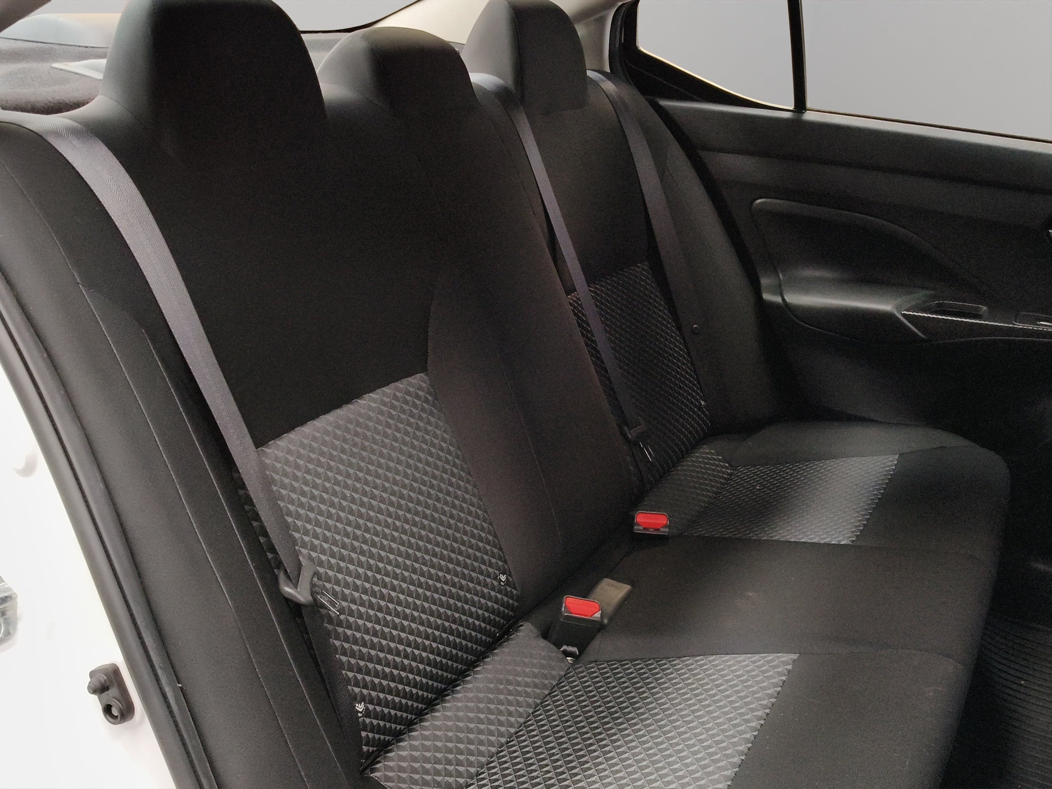 2021 Nissan Versa 4 pts. Sense, TM5, a/ac., VE, R-15